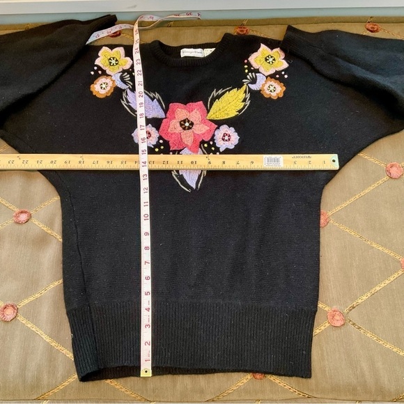 Vintage Beaded Sweater Embroidered Wool Floral Carriage Court (M - Picture 7 of 8
